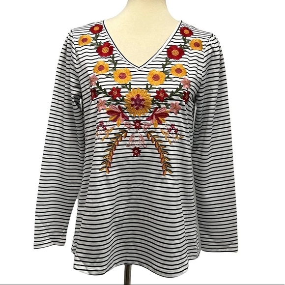 Savanna Jane Striped V Neck Embroidered Floral Long Sleeve Top - Picture 2 of 10